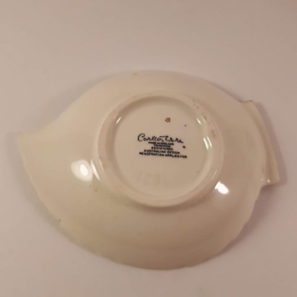 RARE Carlton ware green leaf dish and green gravy boat for your collection - Picture 9 of 9